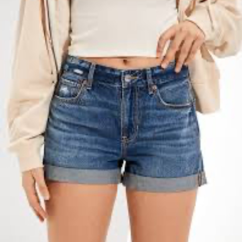 New w/Tags! AE Low-Rise Denim Tomgirl Short, Size 10